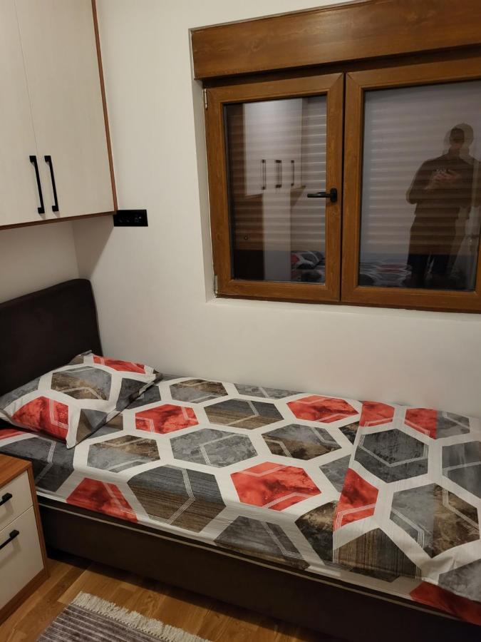 Lux Apartmani Bajova Cetinje Buitenkant foto