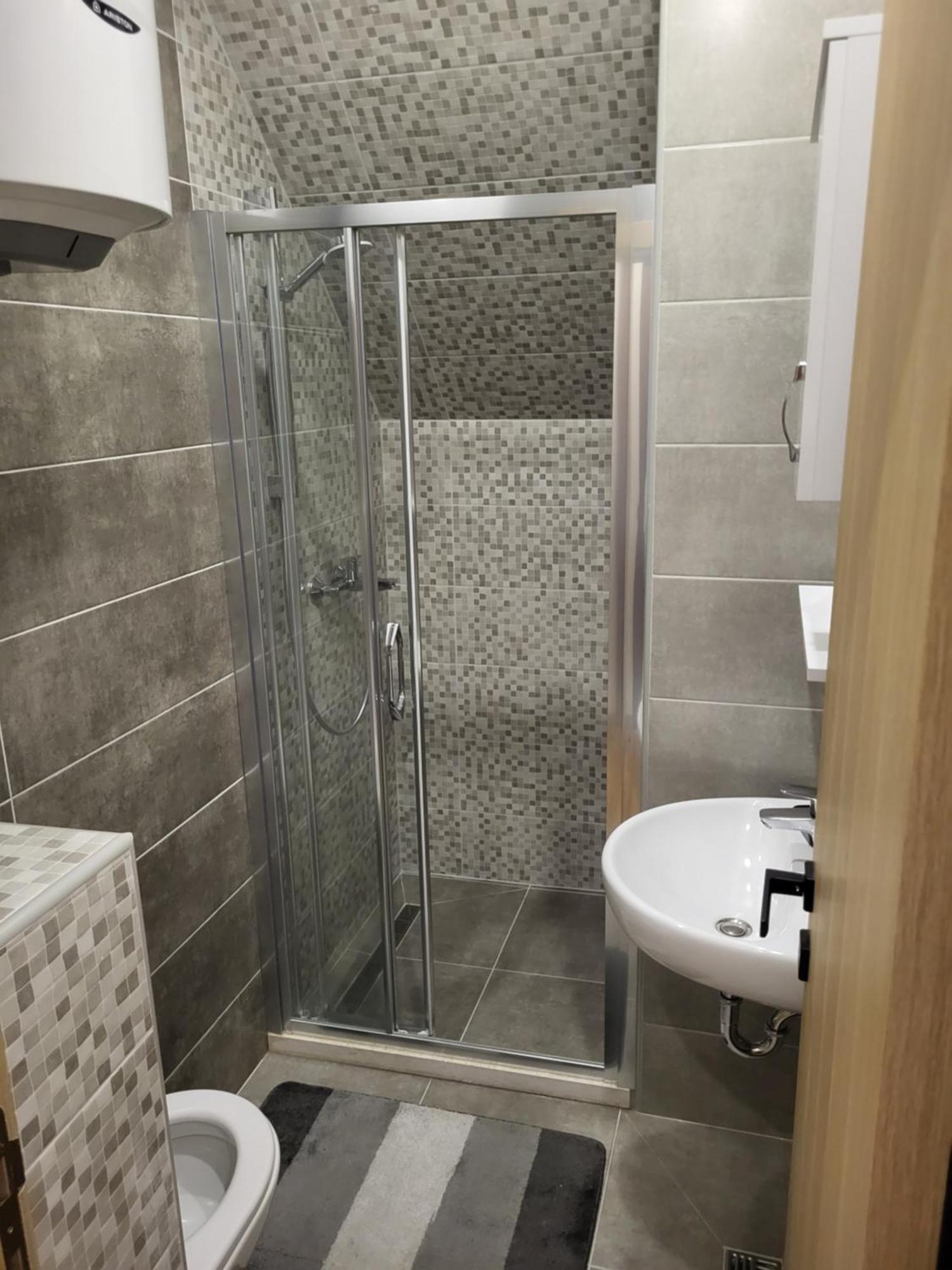 Lux Apartmani Bajova Cetinje Buitenkant foto